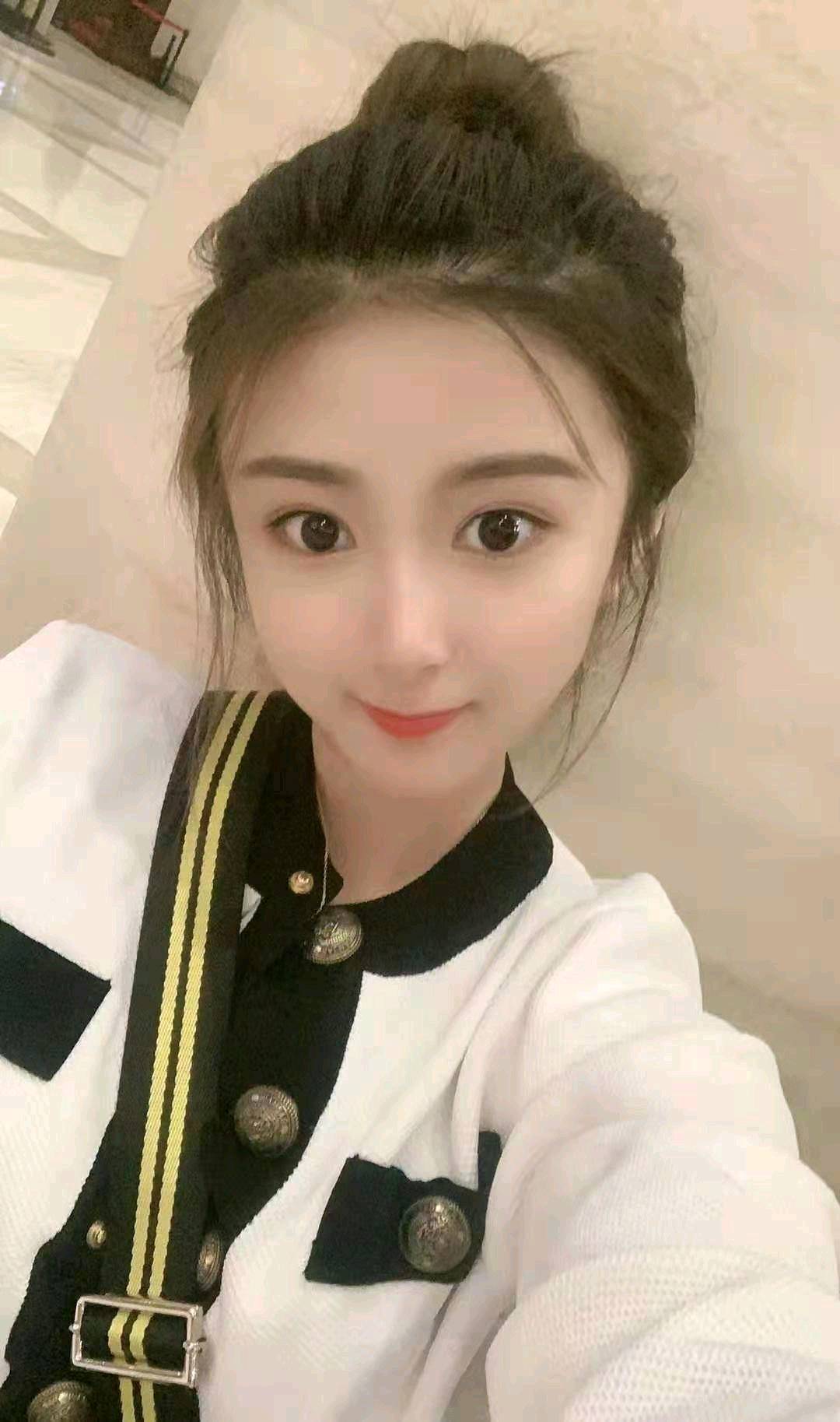 百子湾嫩妹子兼职刚下海