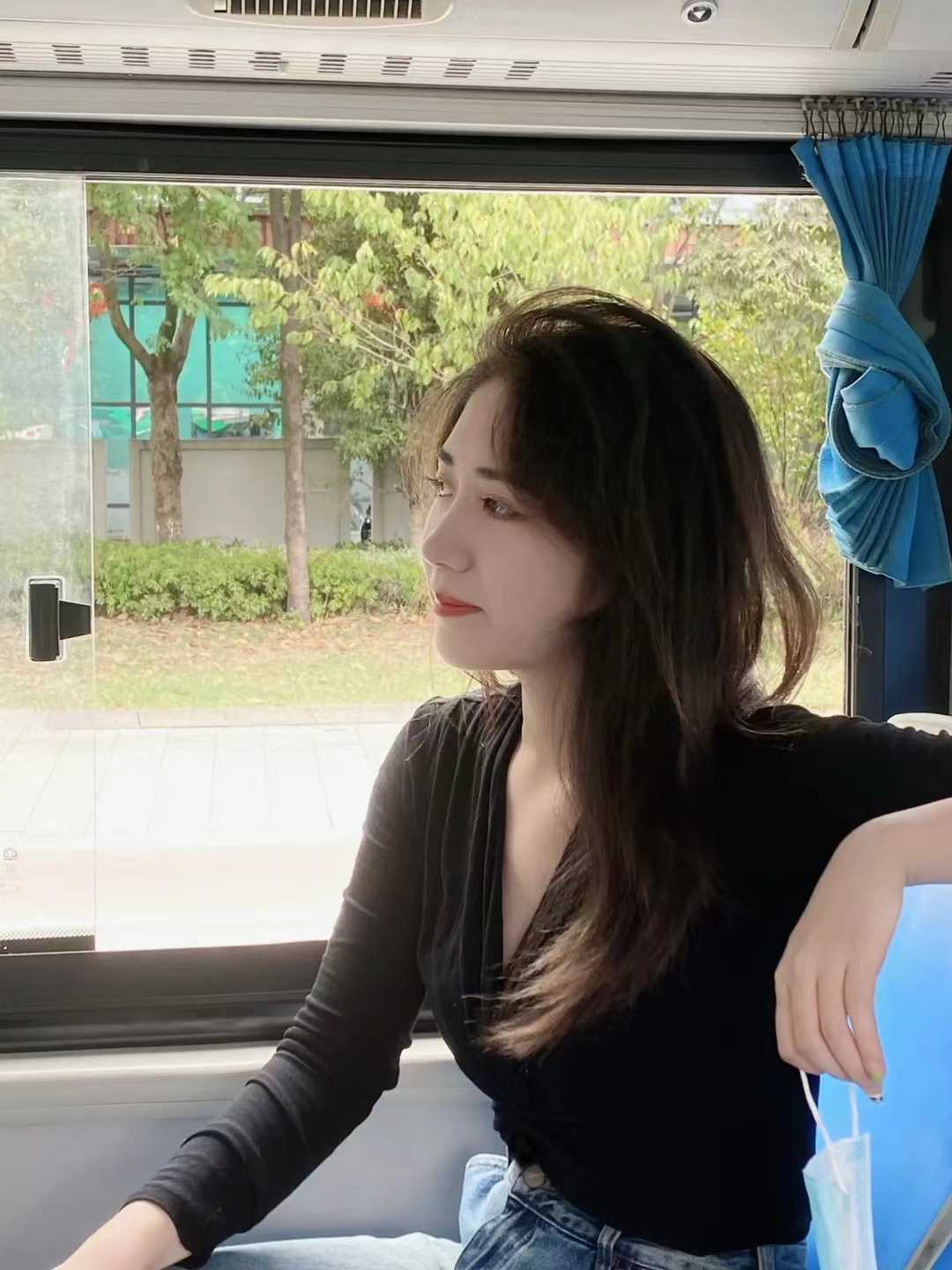 兼职的大胸妹子