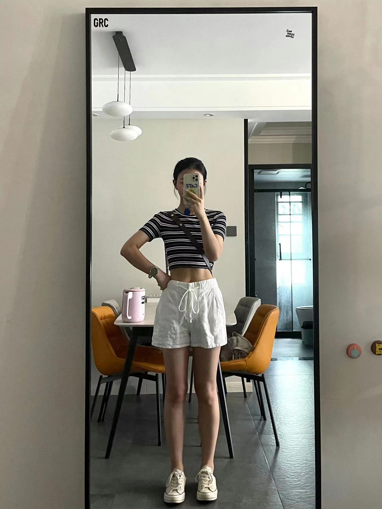 年轻给力的小姐姐