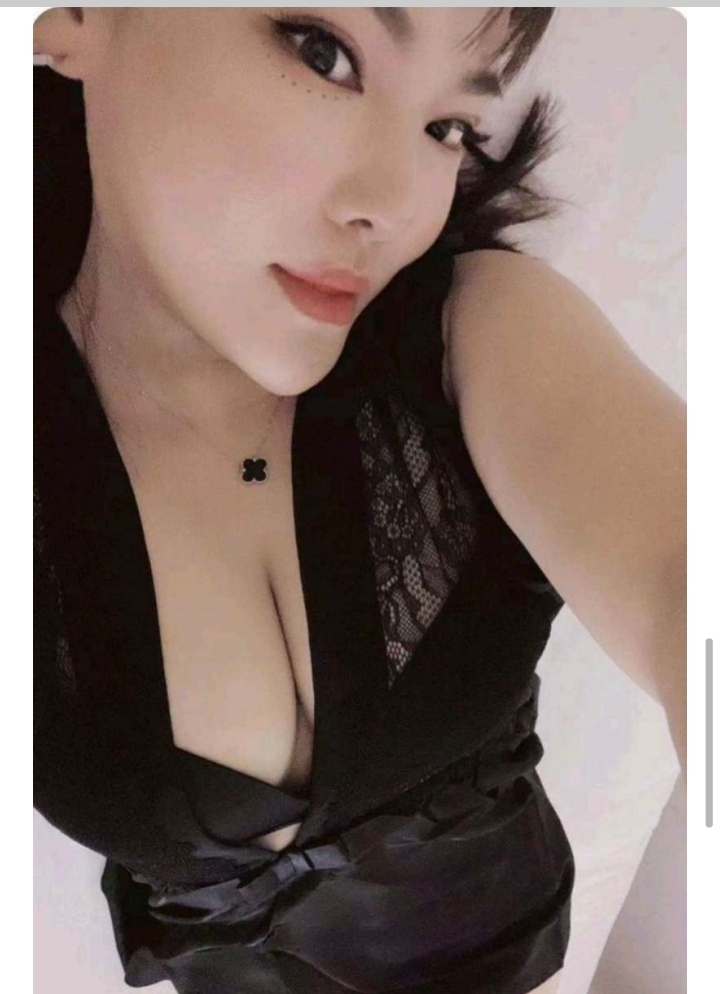 罗湖金融中心大奶美女