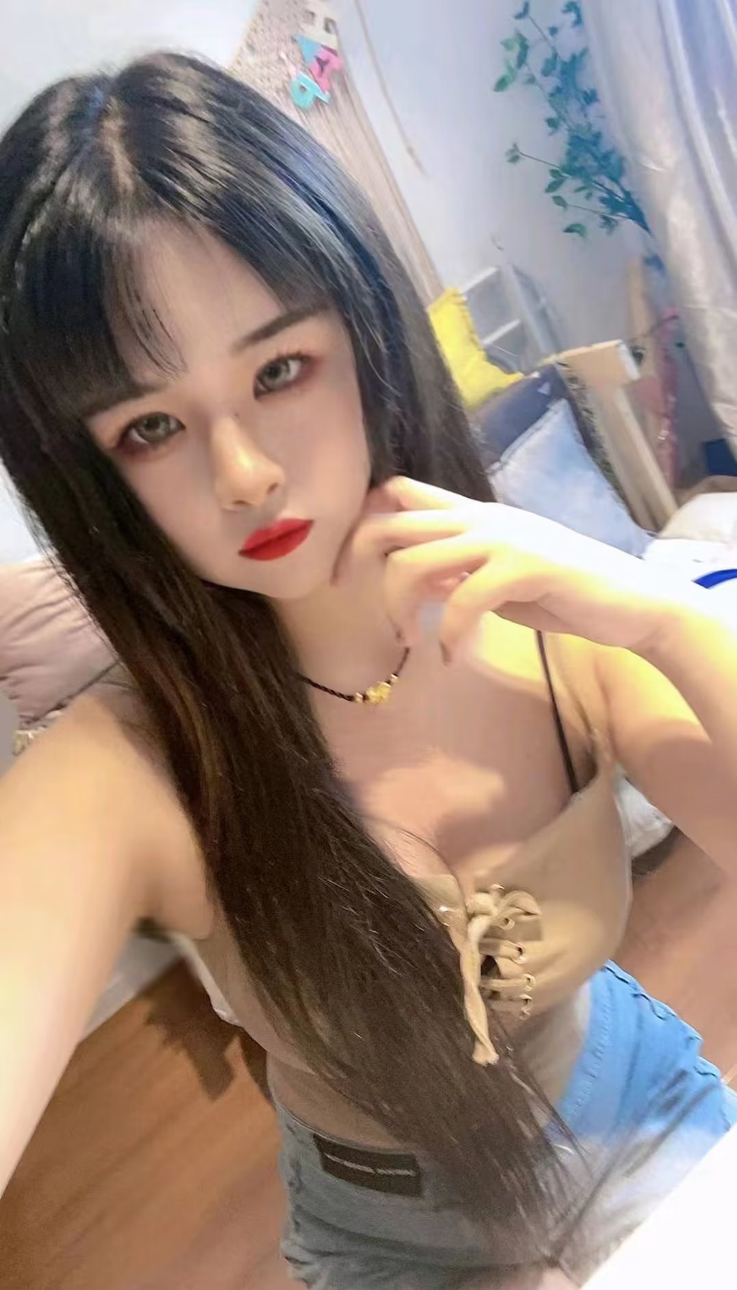 软妹一个，年轻小鸟依人