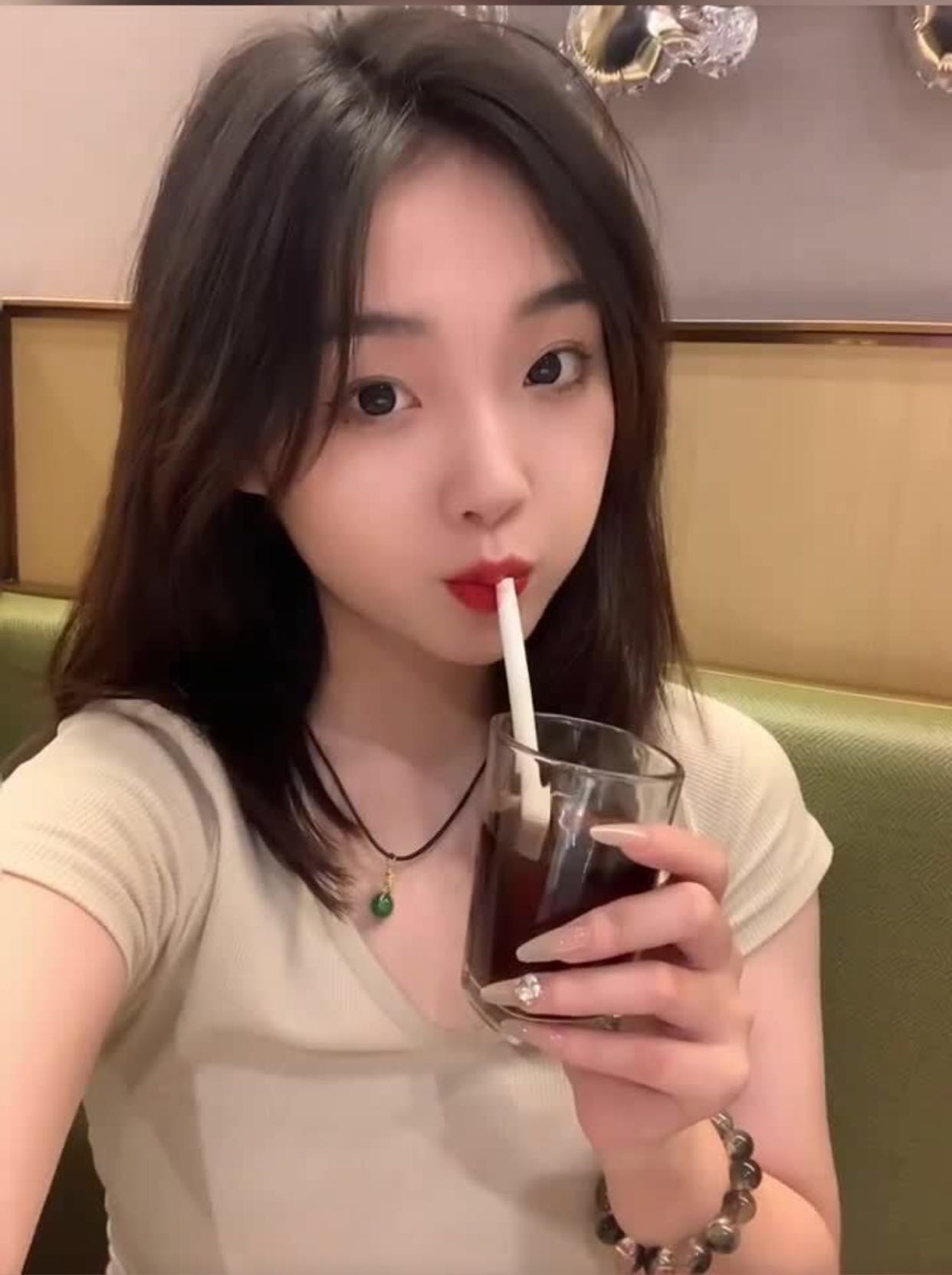 可咸可甜 萝莉脸 魔鬼身材