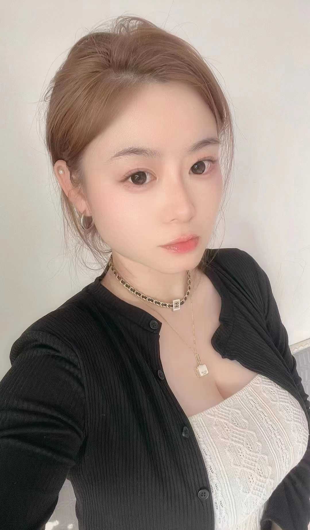 姿势都很配合，边插边叫感觉特上头