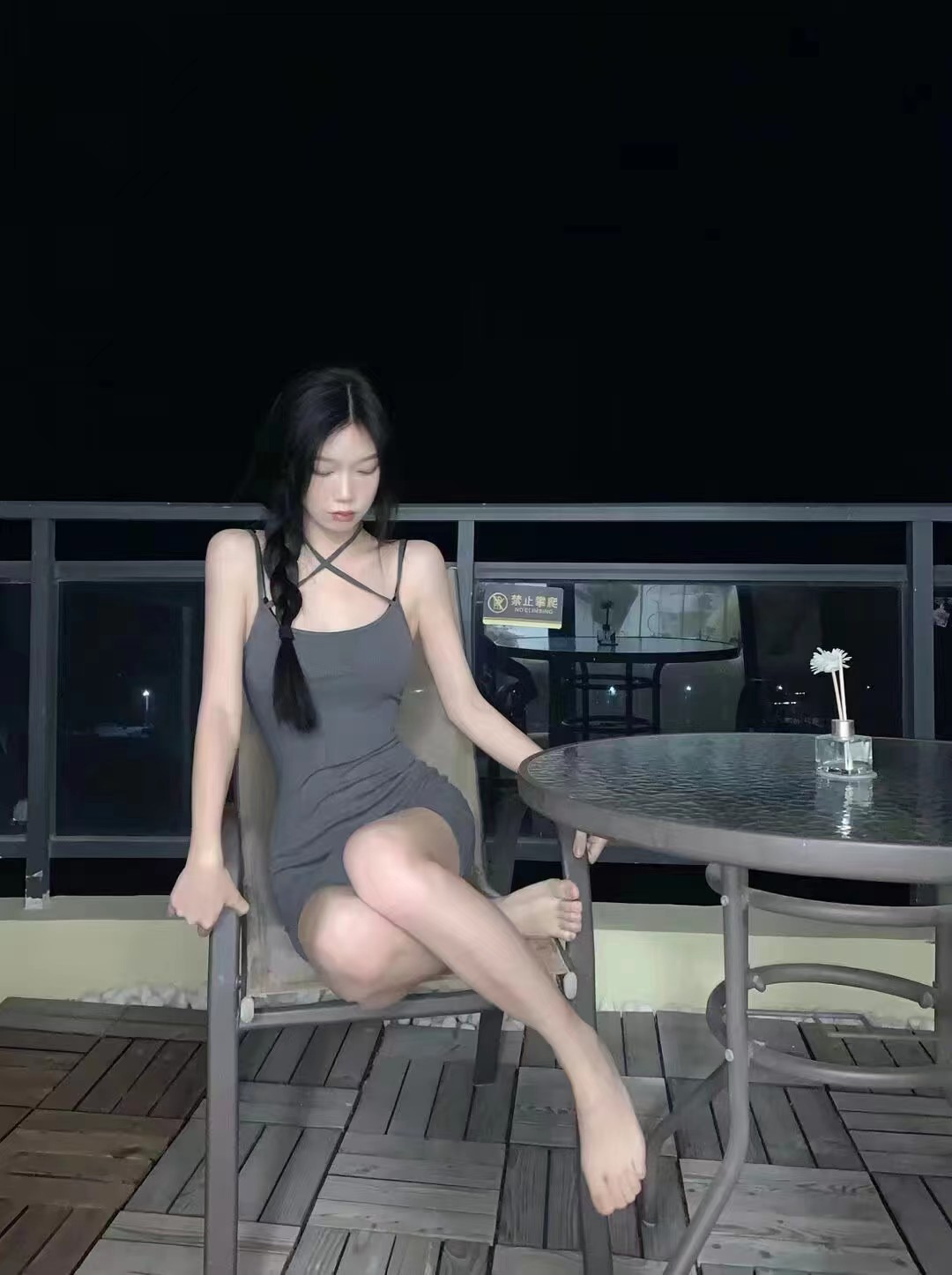 年轻给力的小姐姐