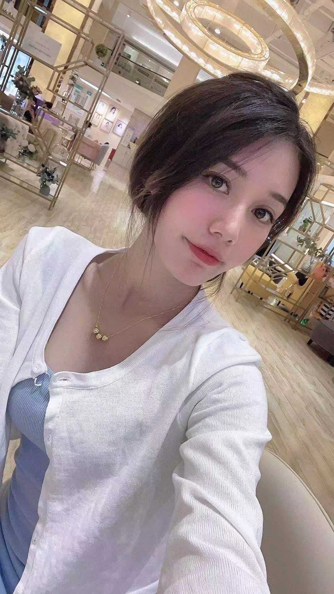 技术一流的的漂亮妹子