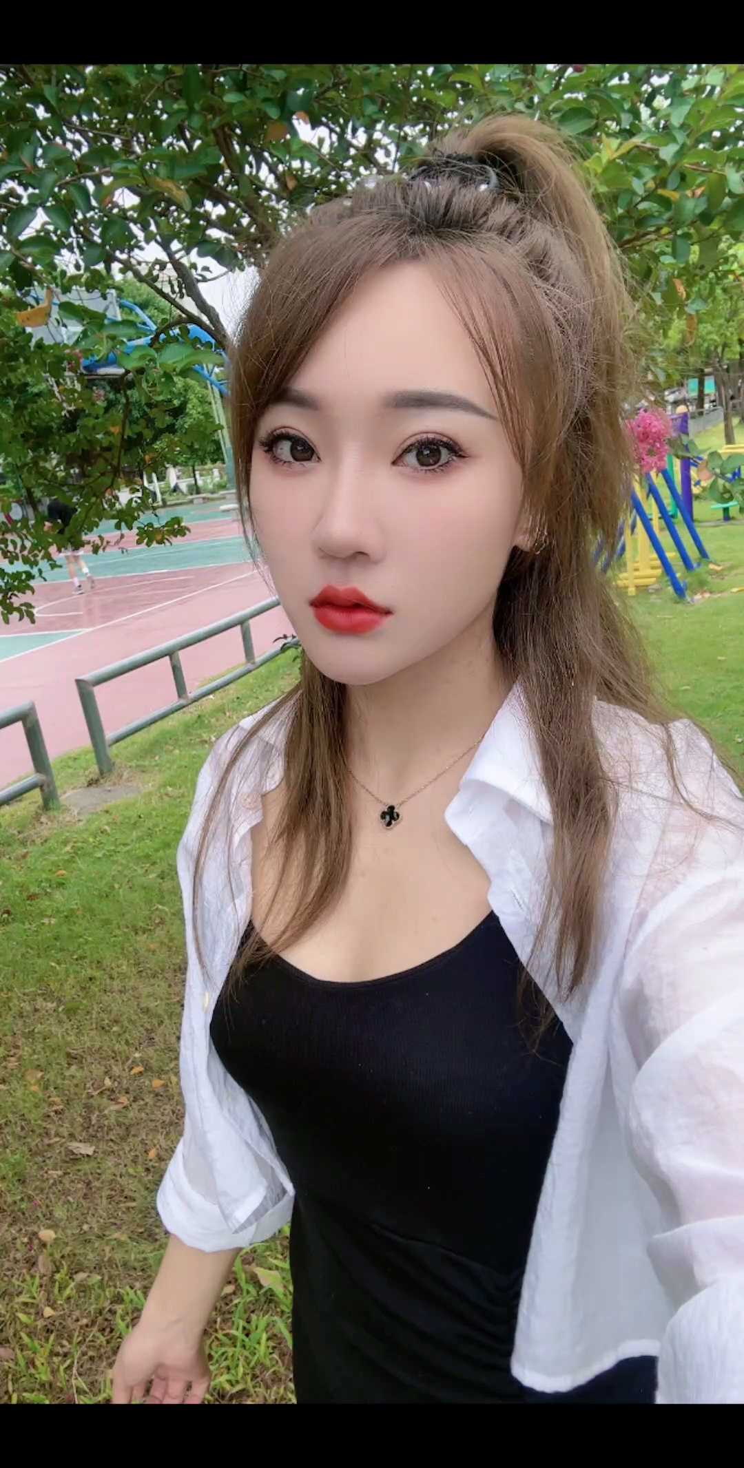 极品，美腿胸大又嫩