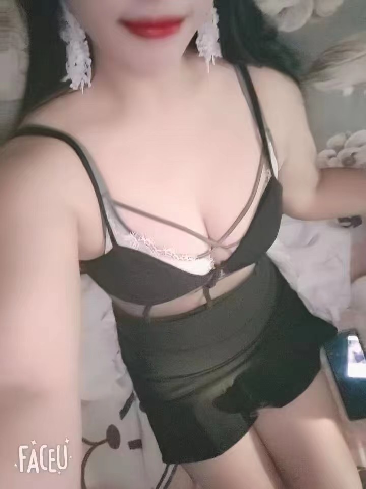 丰满类型的妹子，令更加欲罢不能了