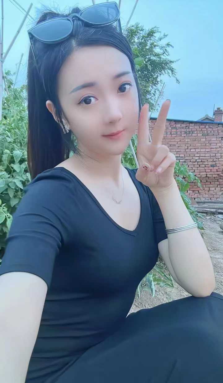 年轻漂亮的技术小妹