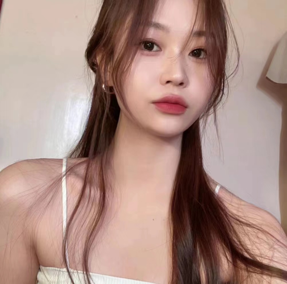 身材真的超级棒，前凸后翘的