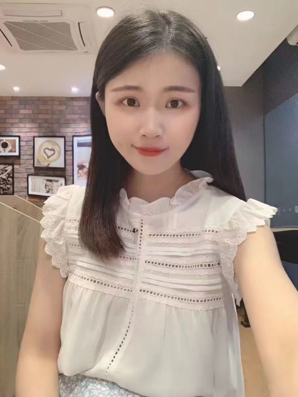 昌岗4号 真好看，兼职幼师 错过拍大腿！！ 全身无瑕疵，无纹身！