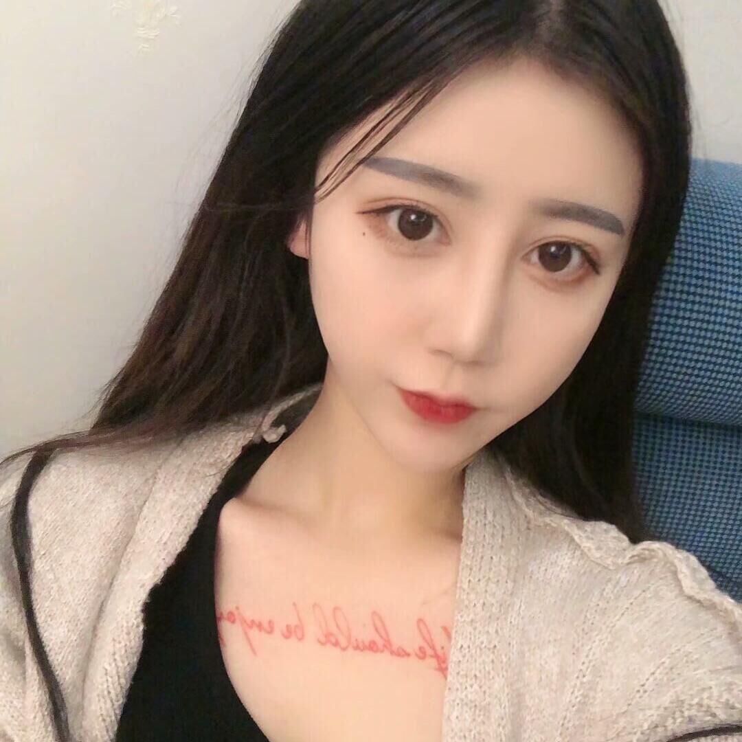 身材颜值俱佳，超好的粉嫩妹子