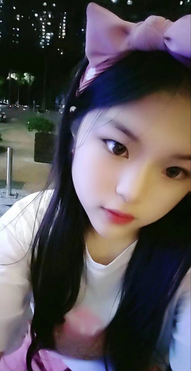 18岁的嫩妹一枚