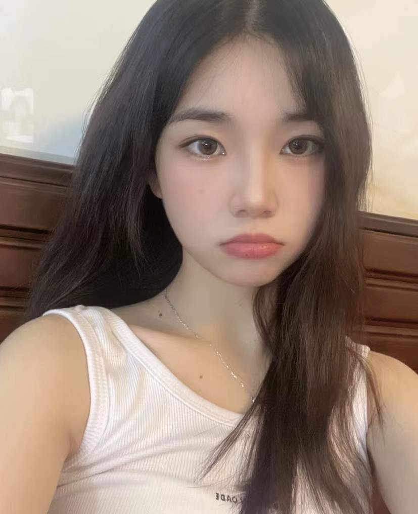 颜值超哇塞的美女