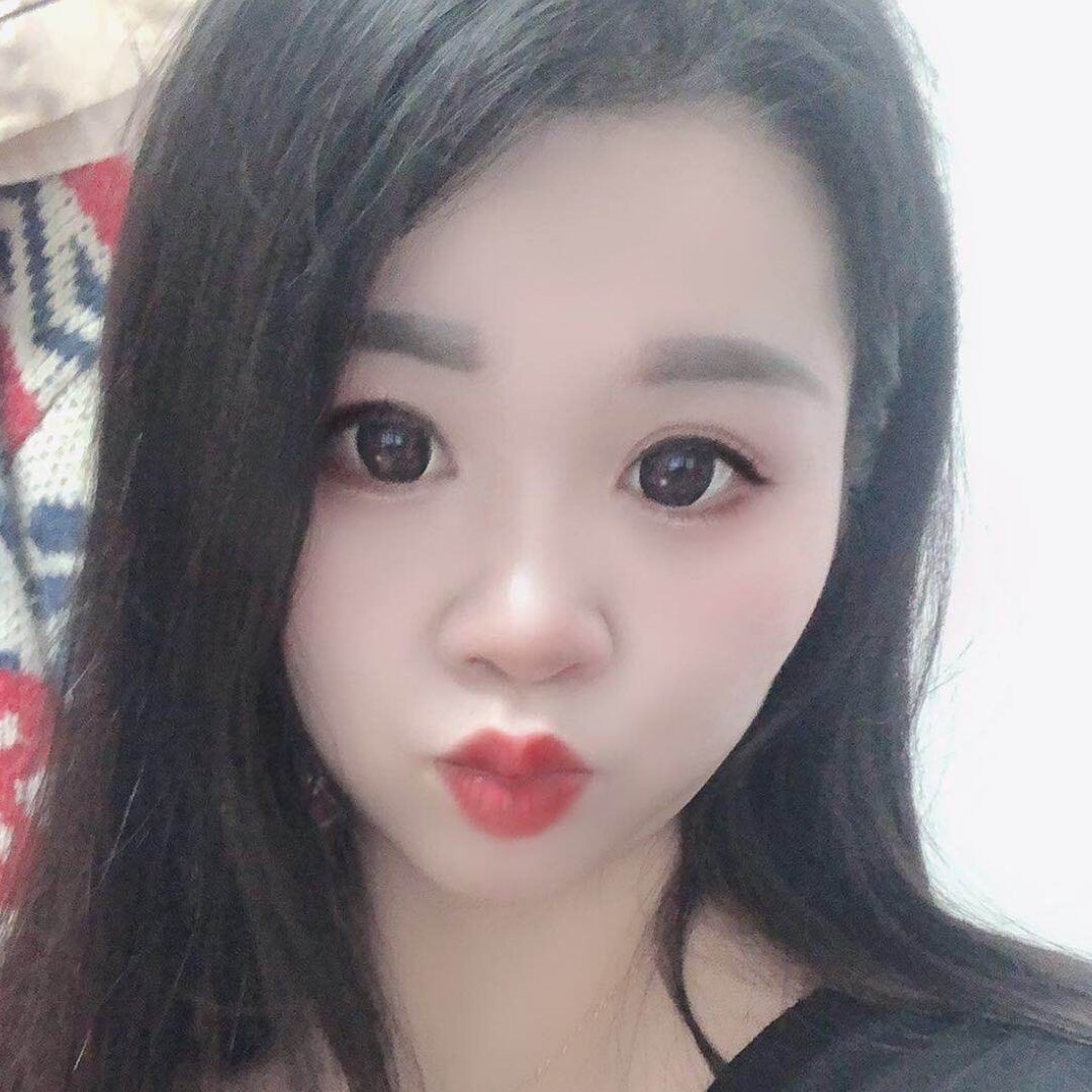 验证一性感胸大小桃子