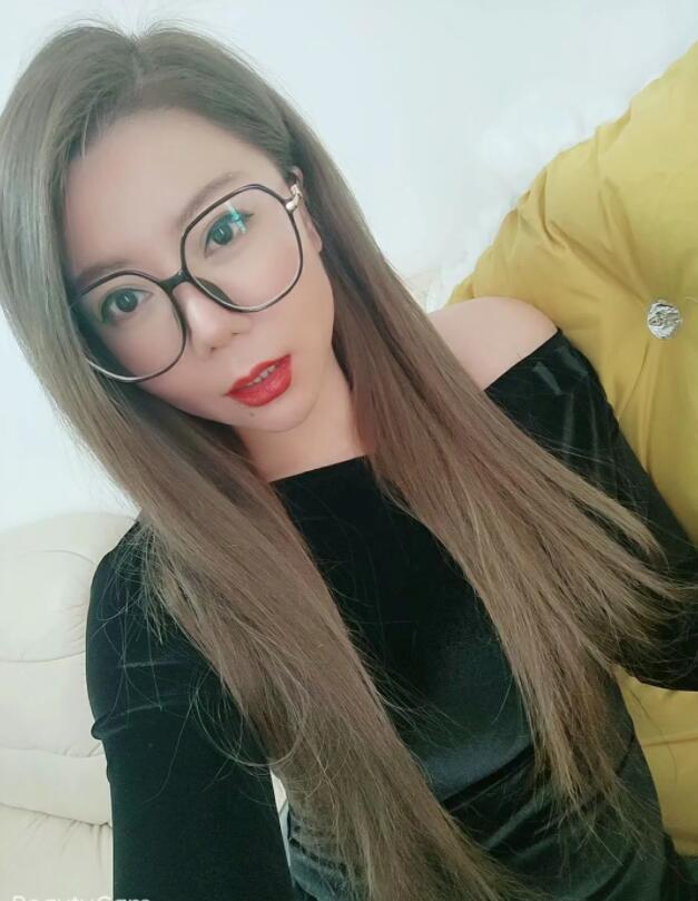 修长妹子，大屁股技术棒