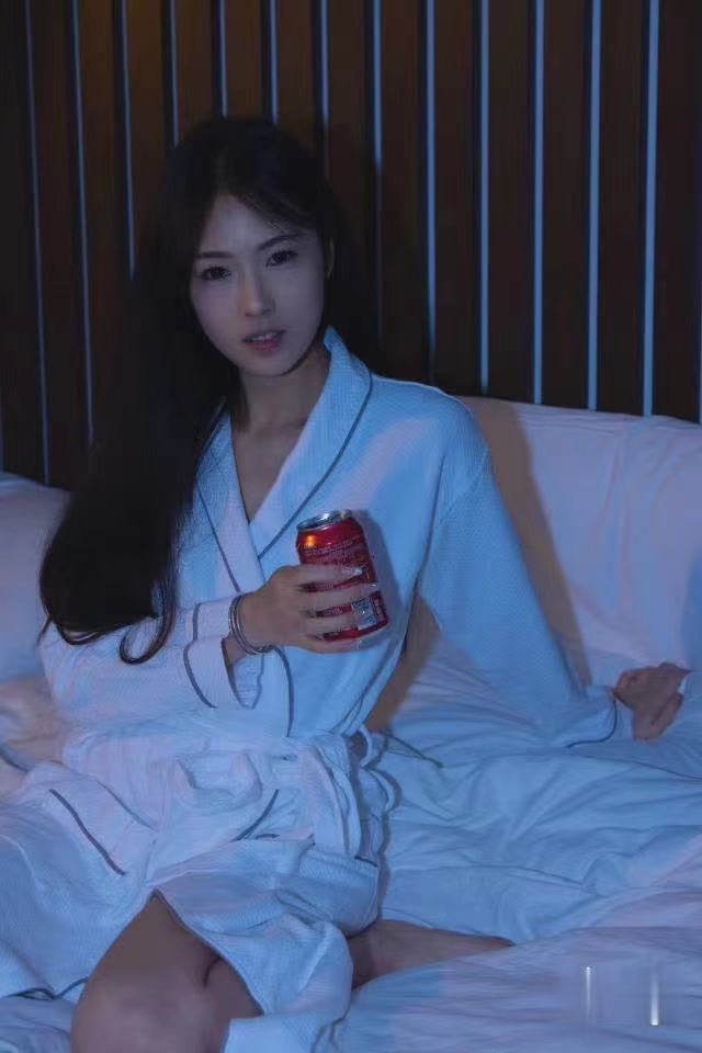 长头发超赞女孩