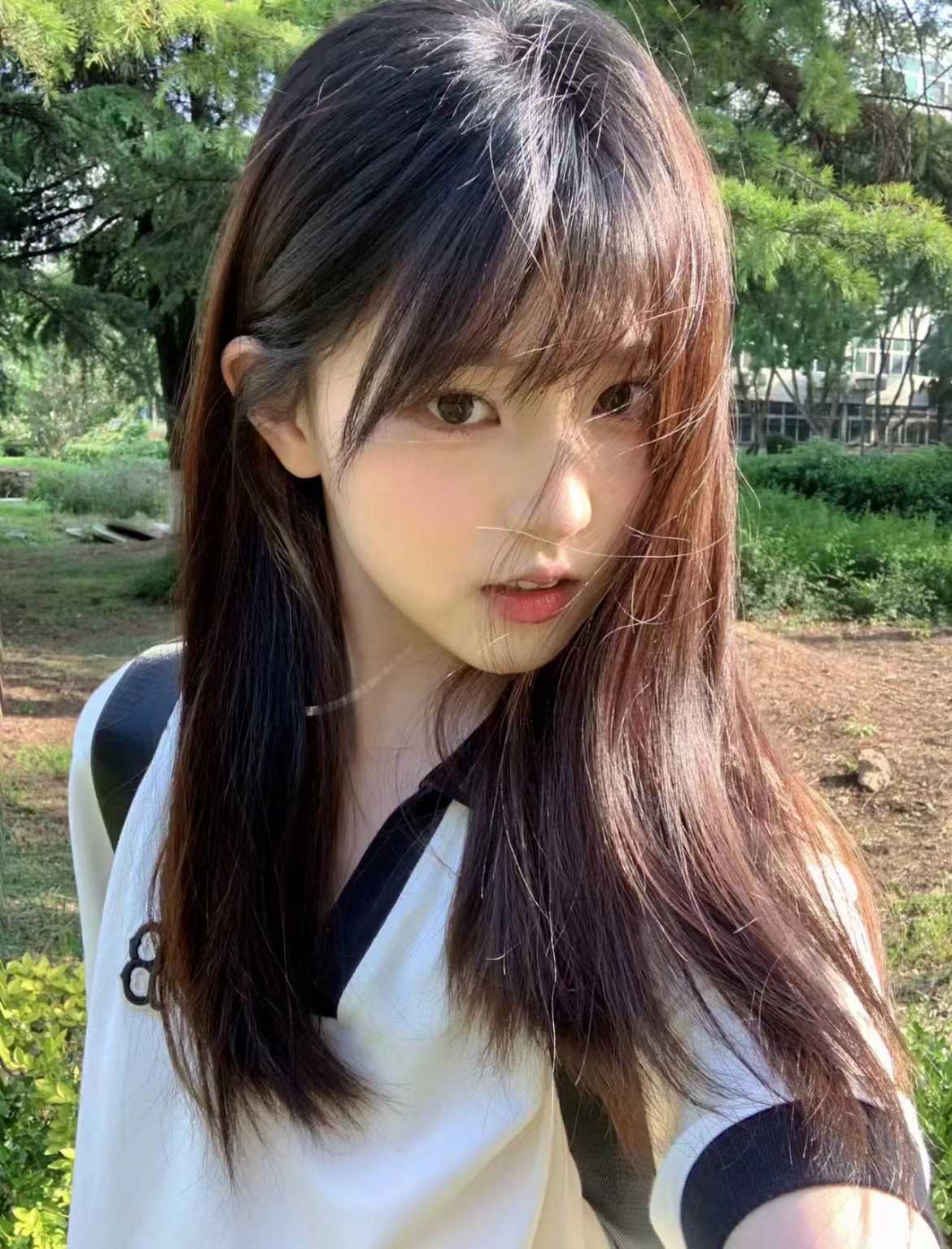 年轻粉嫩的小妹