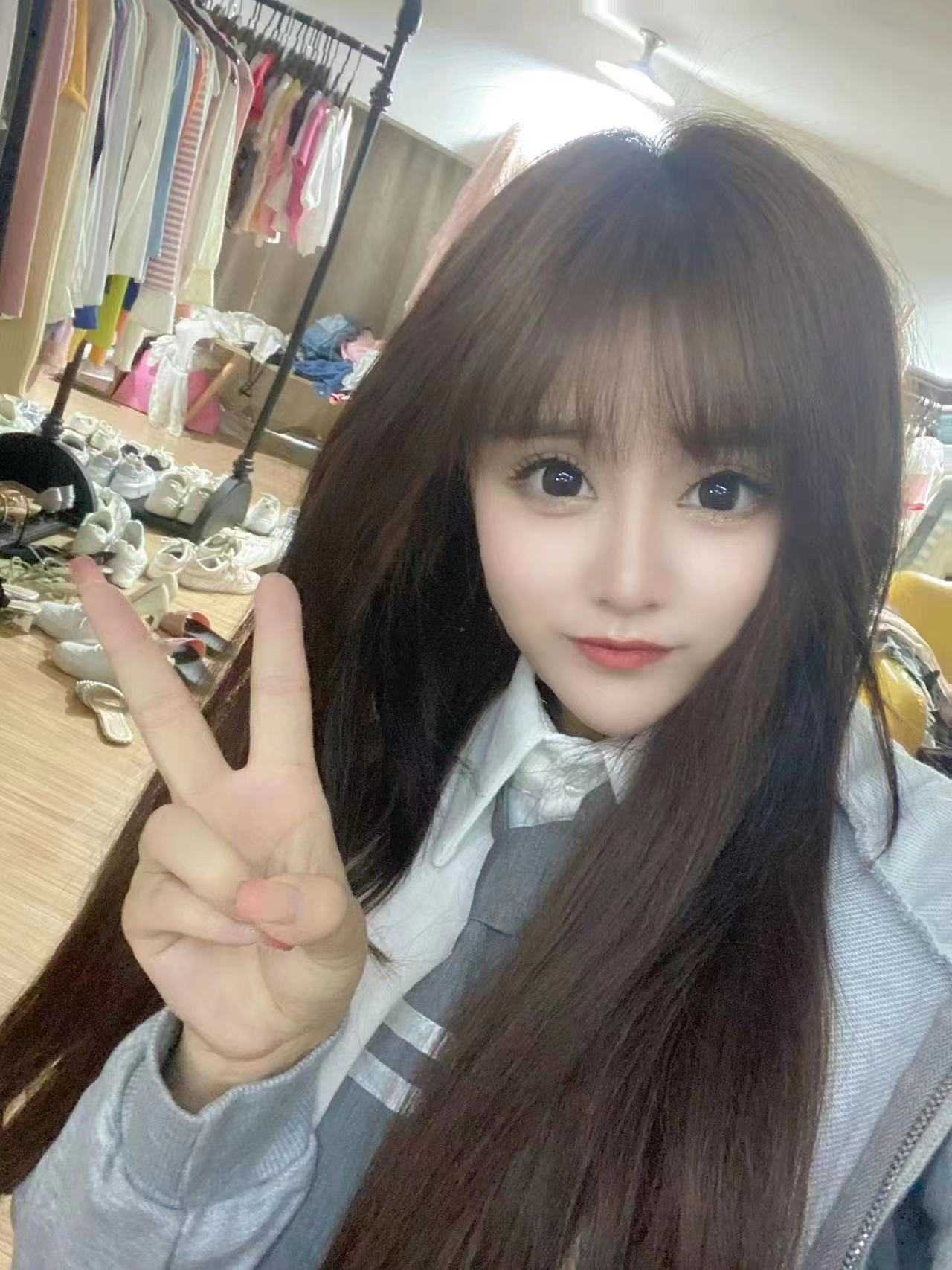 19岁主打一个年轻水嫩