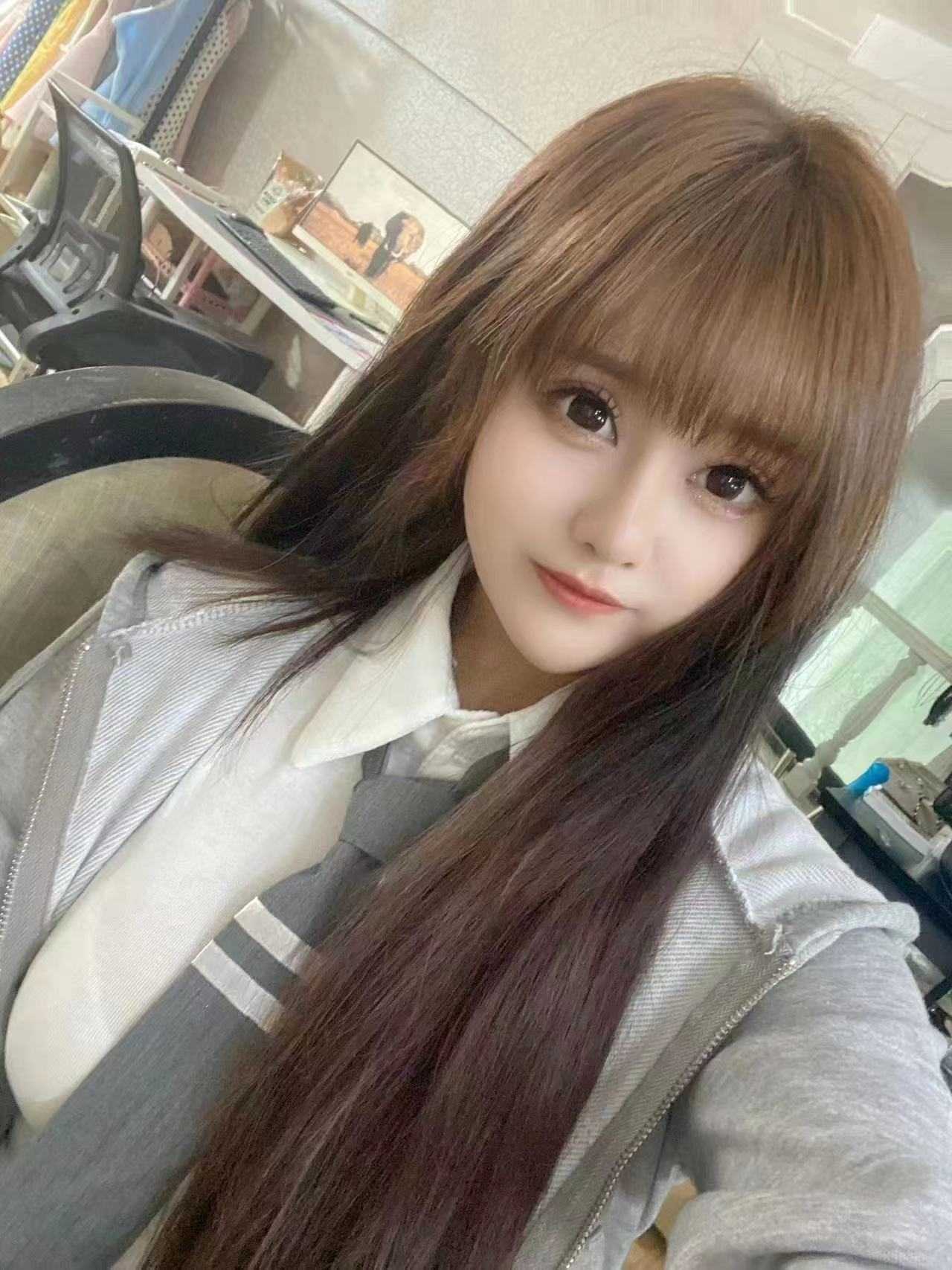 19岁主打一个年轻水嫩