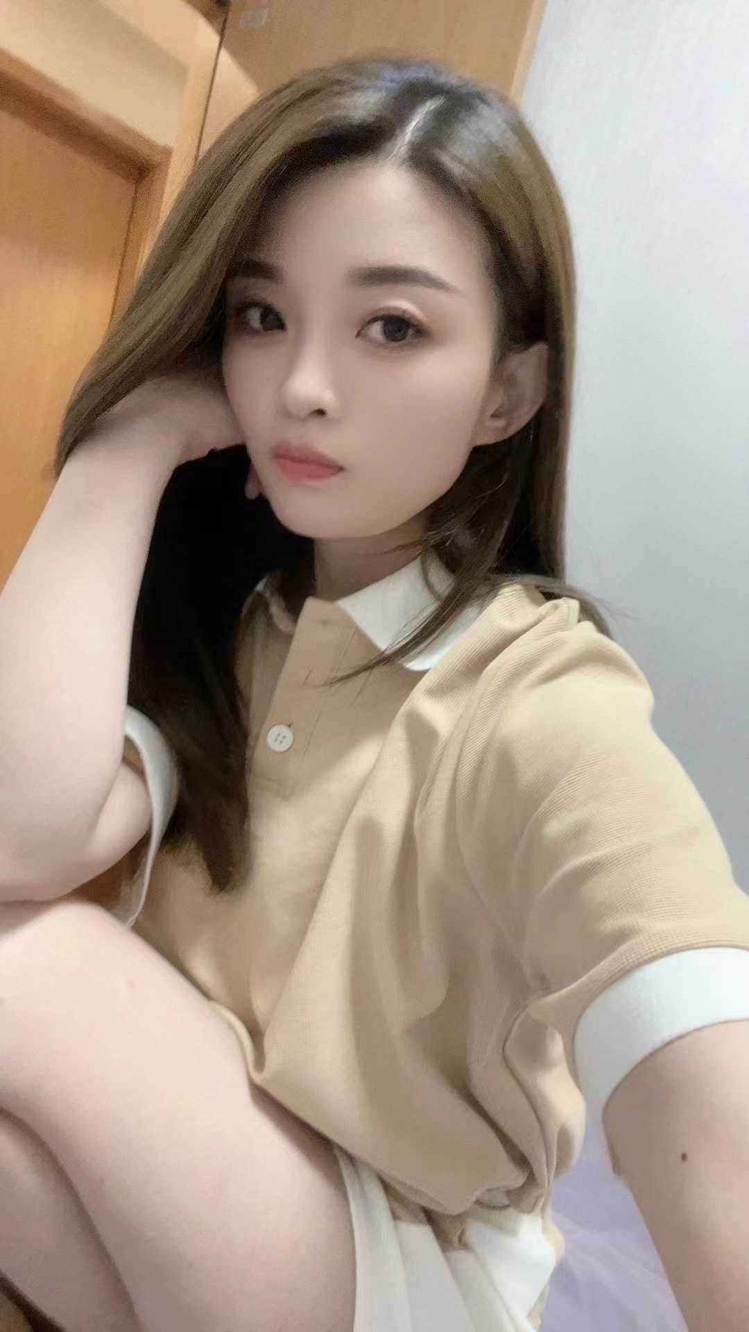 功夫太好了，没一会就缴械了