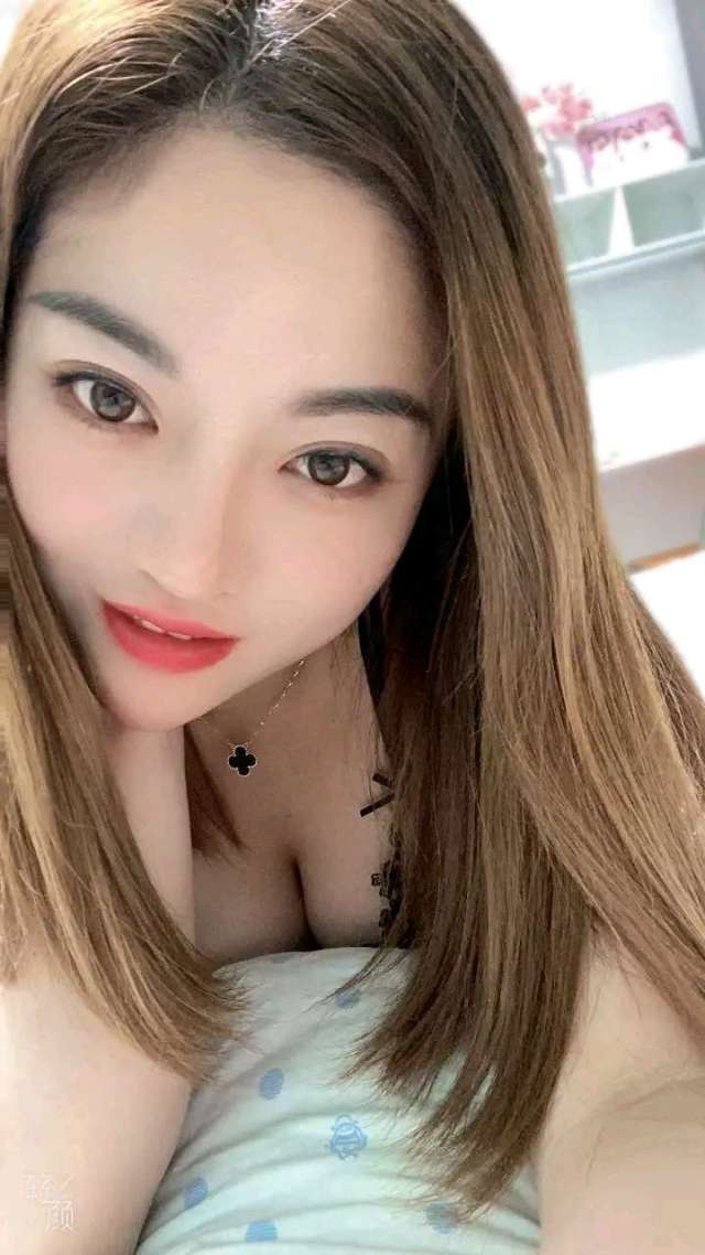 大学城附近的极品少女