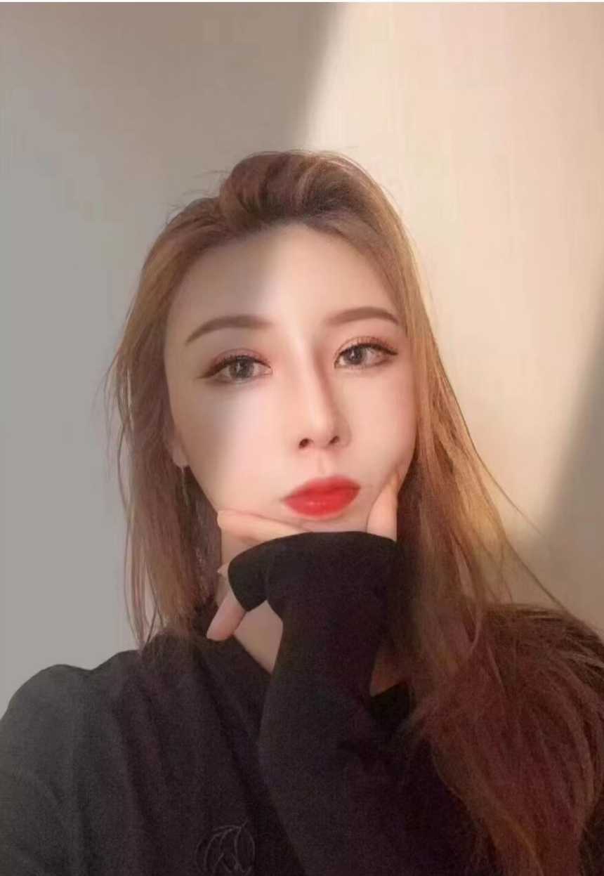 个人兼职的小汐妹子