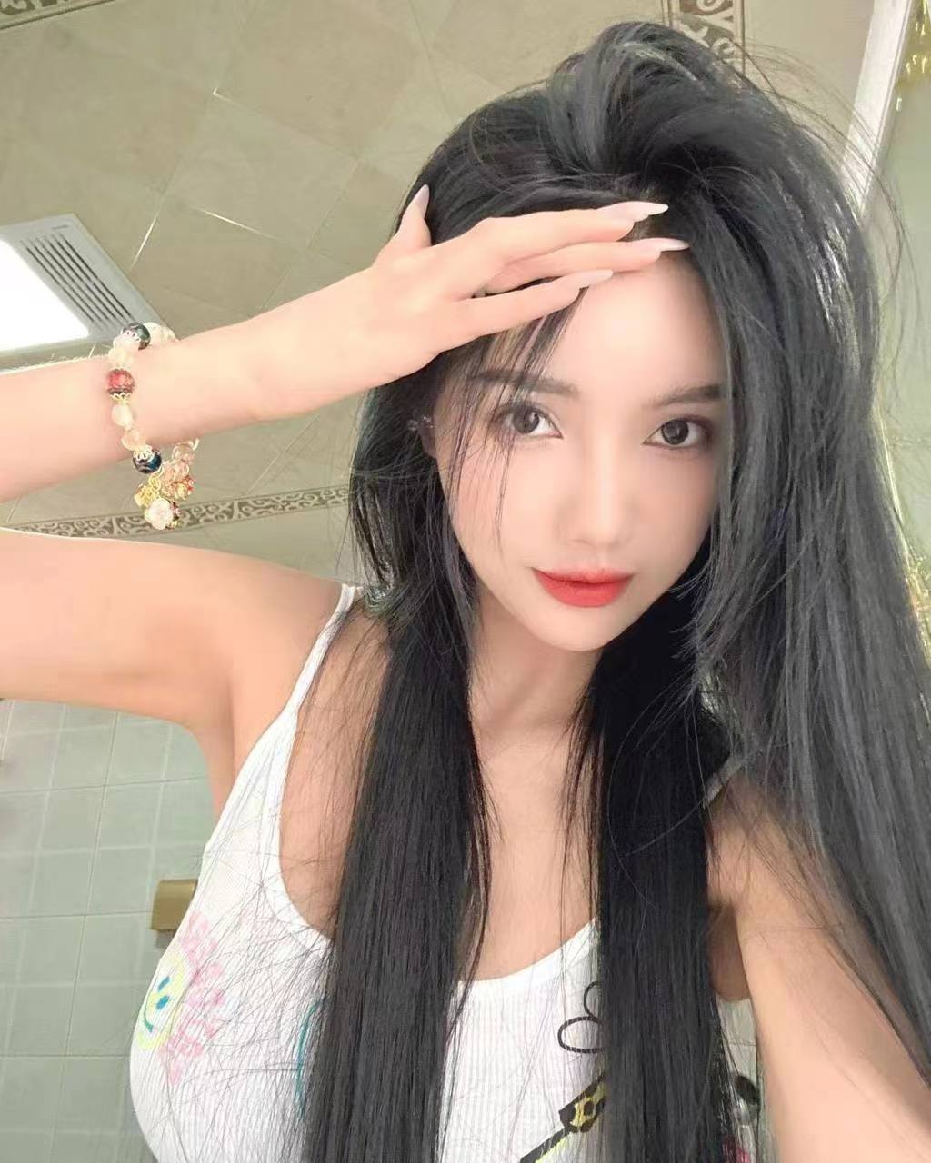 性感辣妹，服务到位