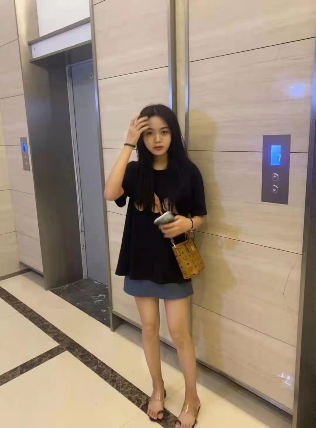 甜美可爱超给力的小美女