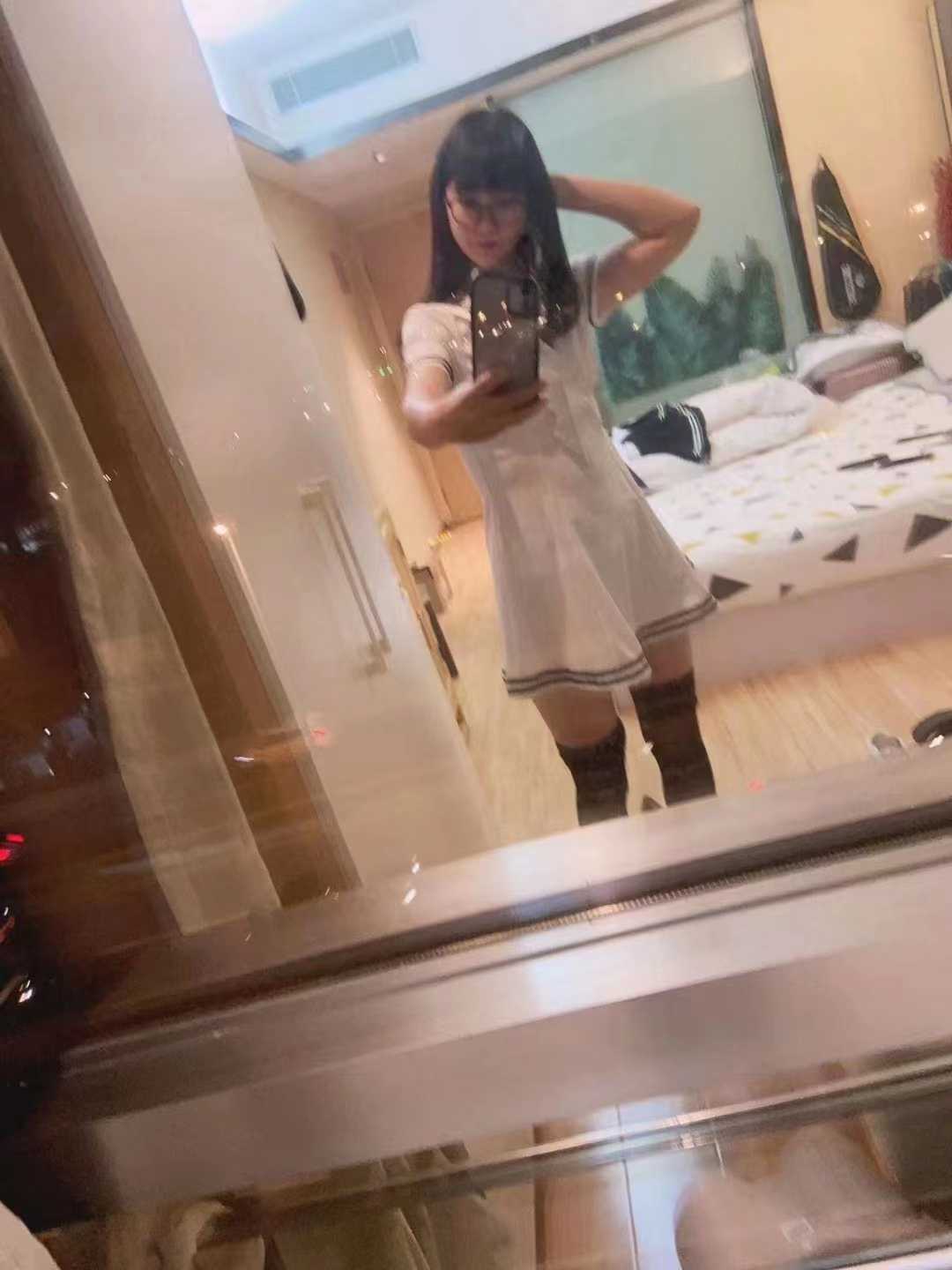 服务认真仔细性格很好有耐心