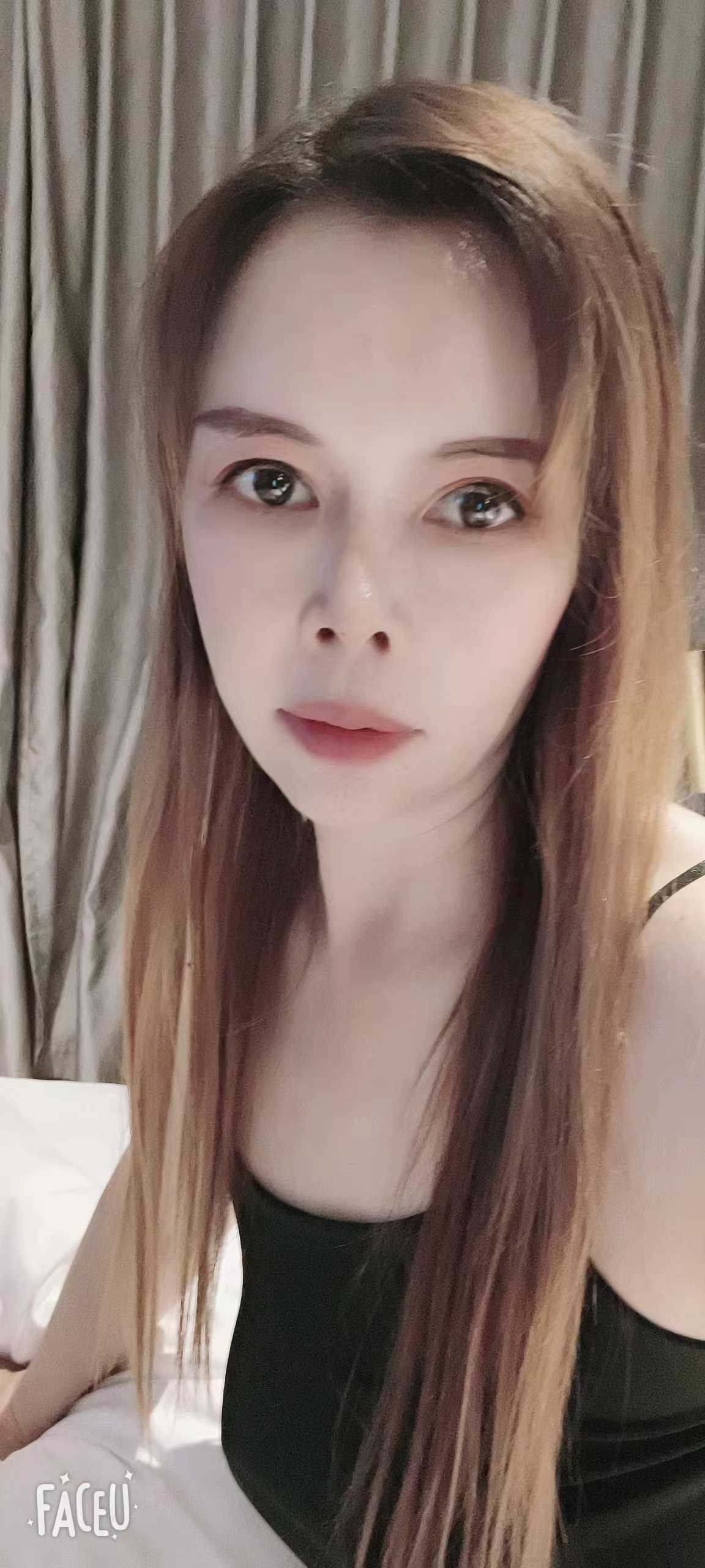 干的很爽叫的很sao，很配合我