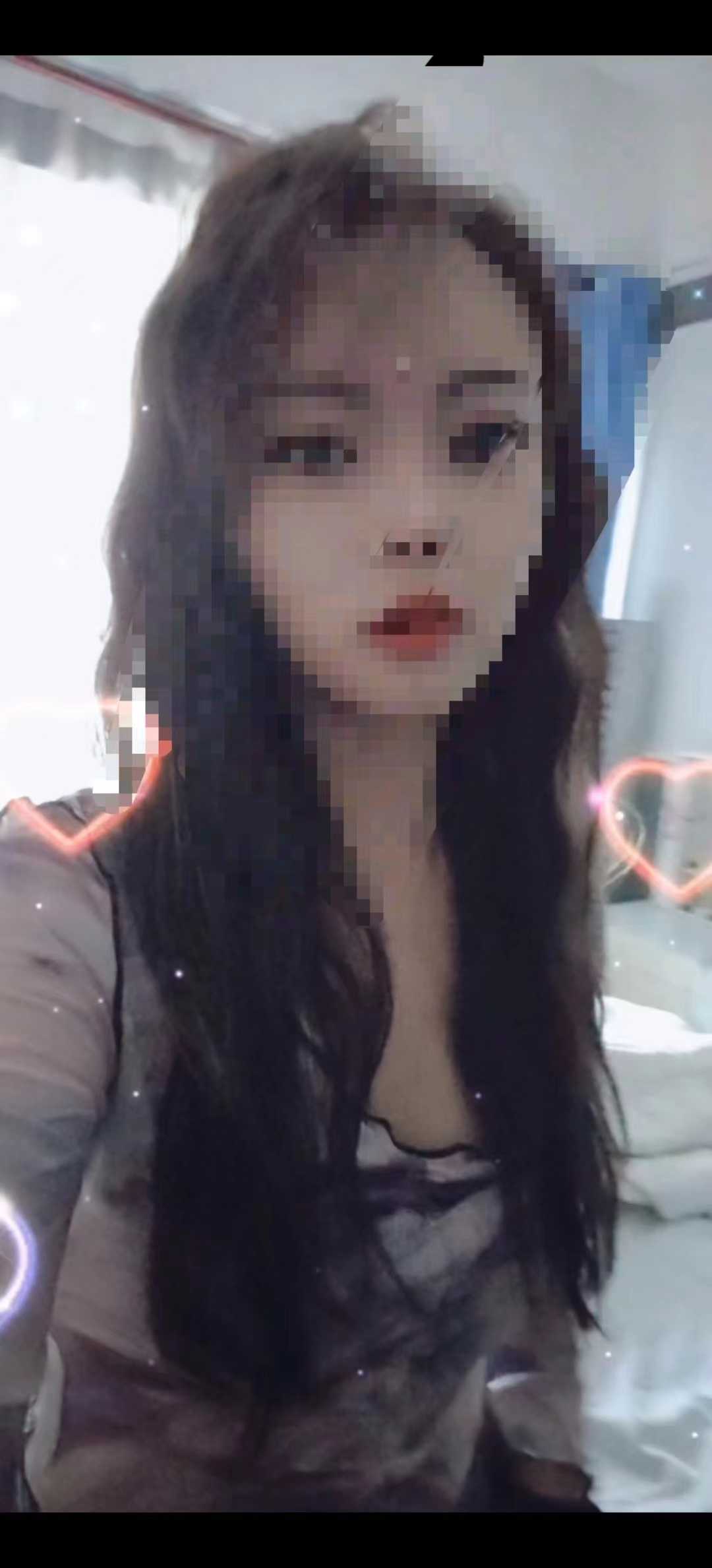 妹子身材火辣，配合度非常高