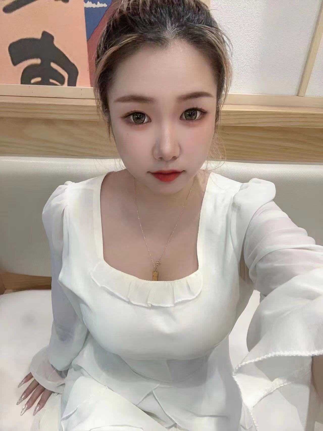 年轻大奶个人兼职妹子