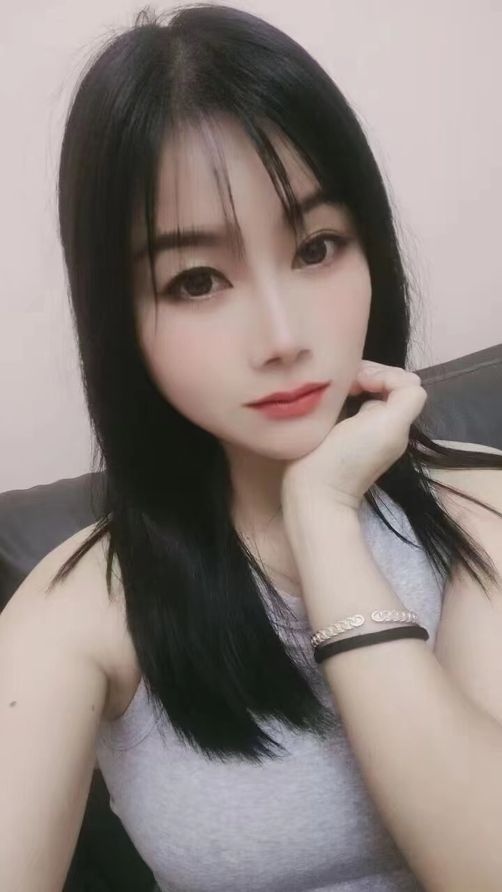 妹子人很好，胸大很细心