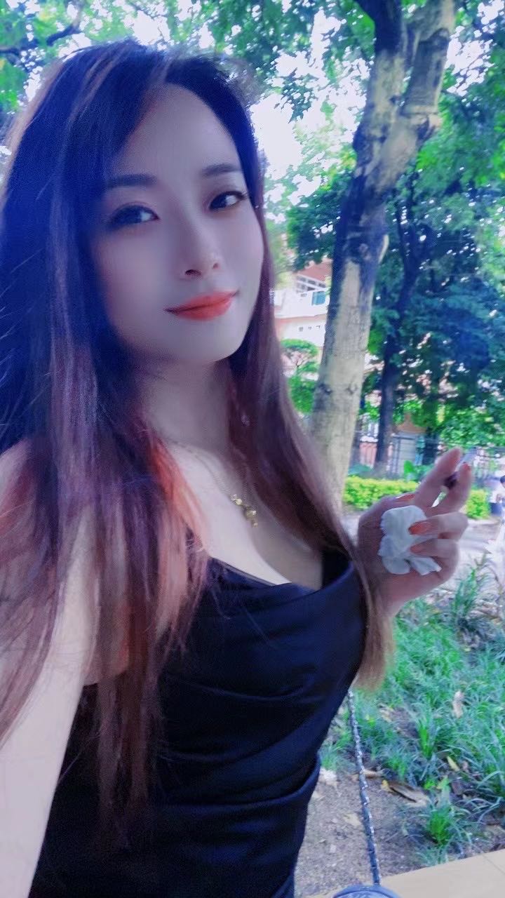 花样多多，姐妹花玩的开放