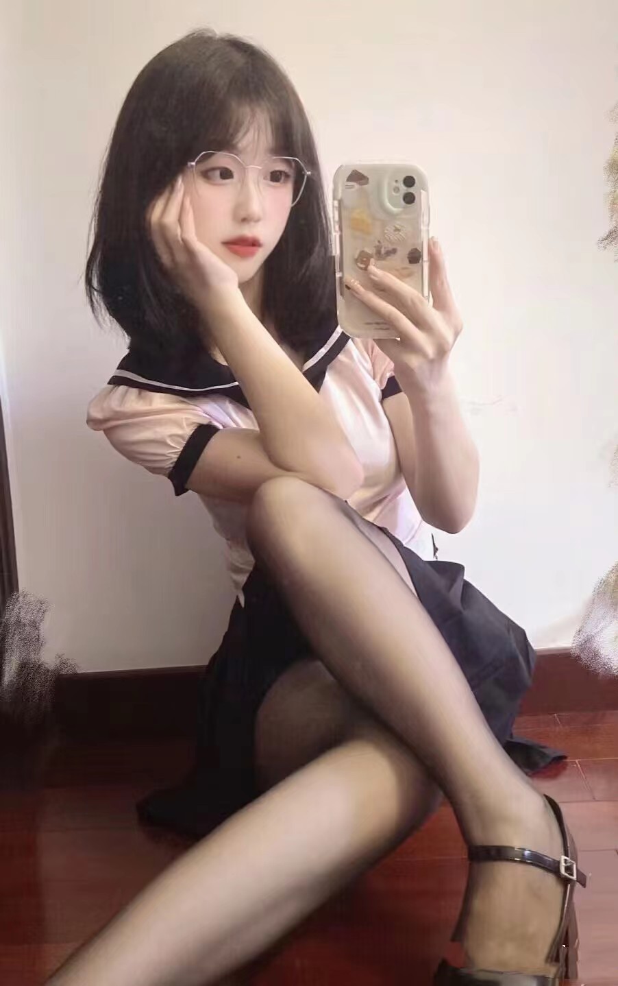 好身材制服萝莉可肛