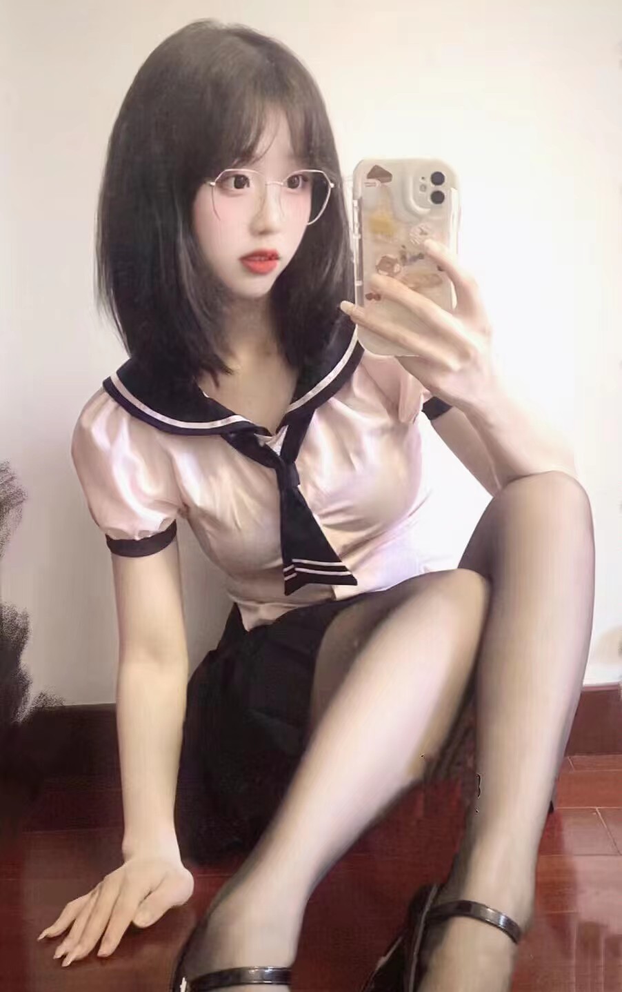 好身材制服萝莉可肛