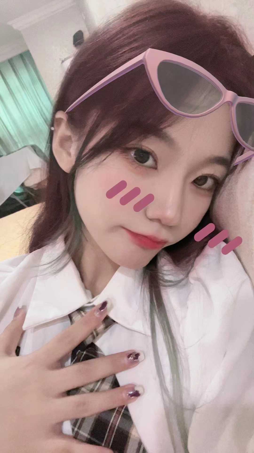 兼职小姐姐零零后很粉很嫩