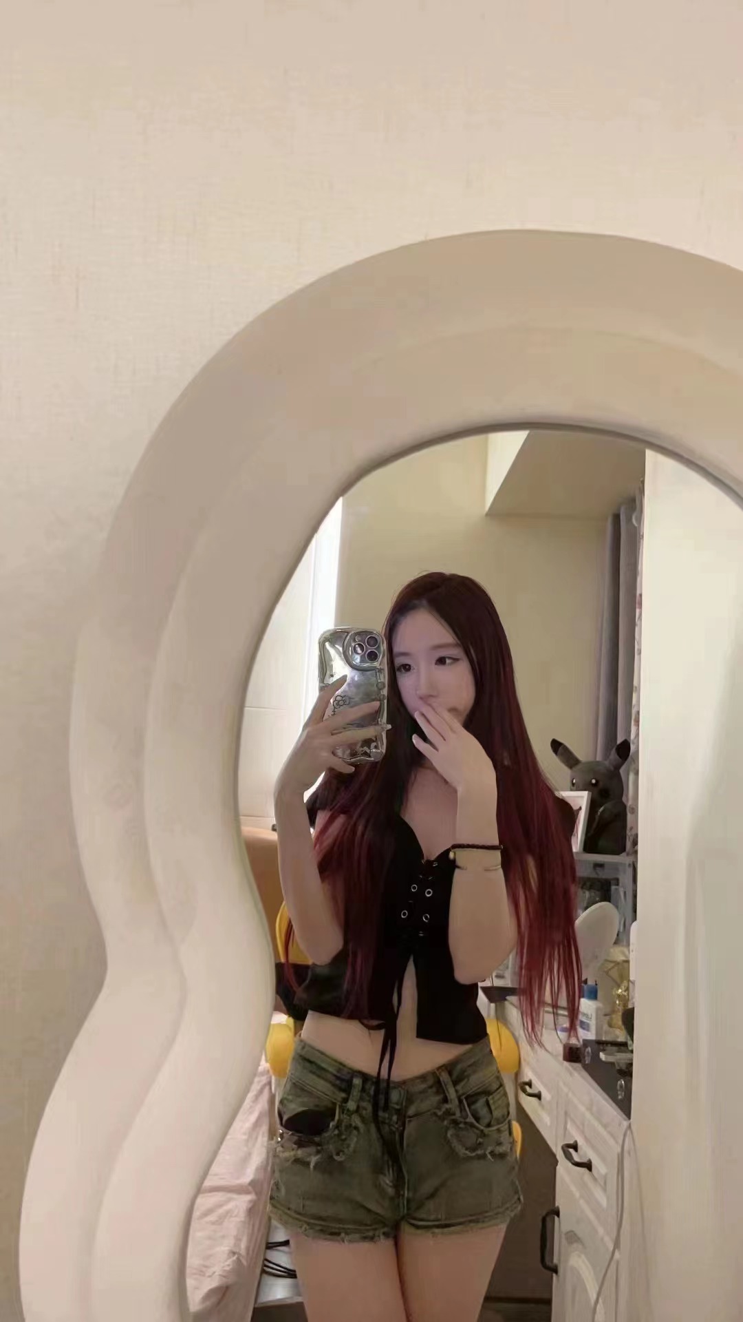 妹子的胸很大，各种姿势都会kh也很棒