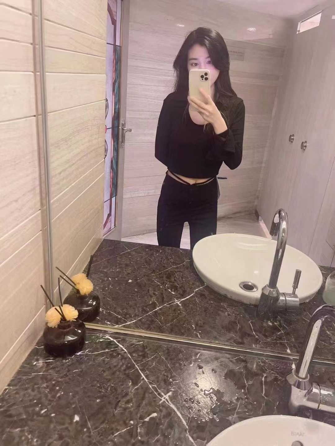 身材火辣，做起来感觉到位超爽