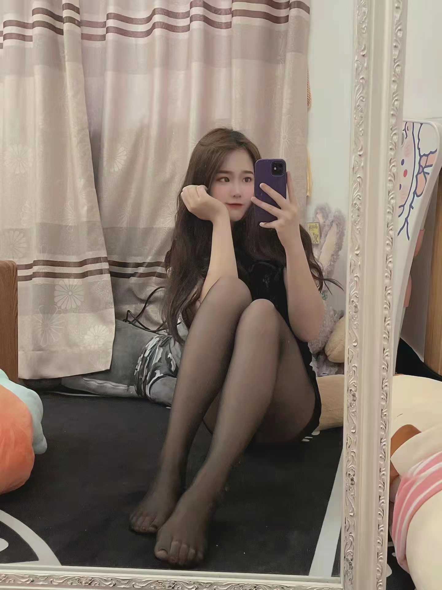 腿长人美身材好的小姐姐