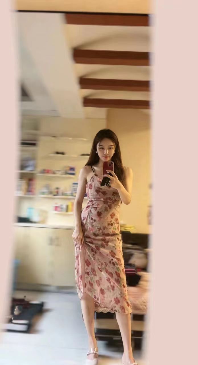 身材极品的露露