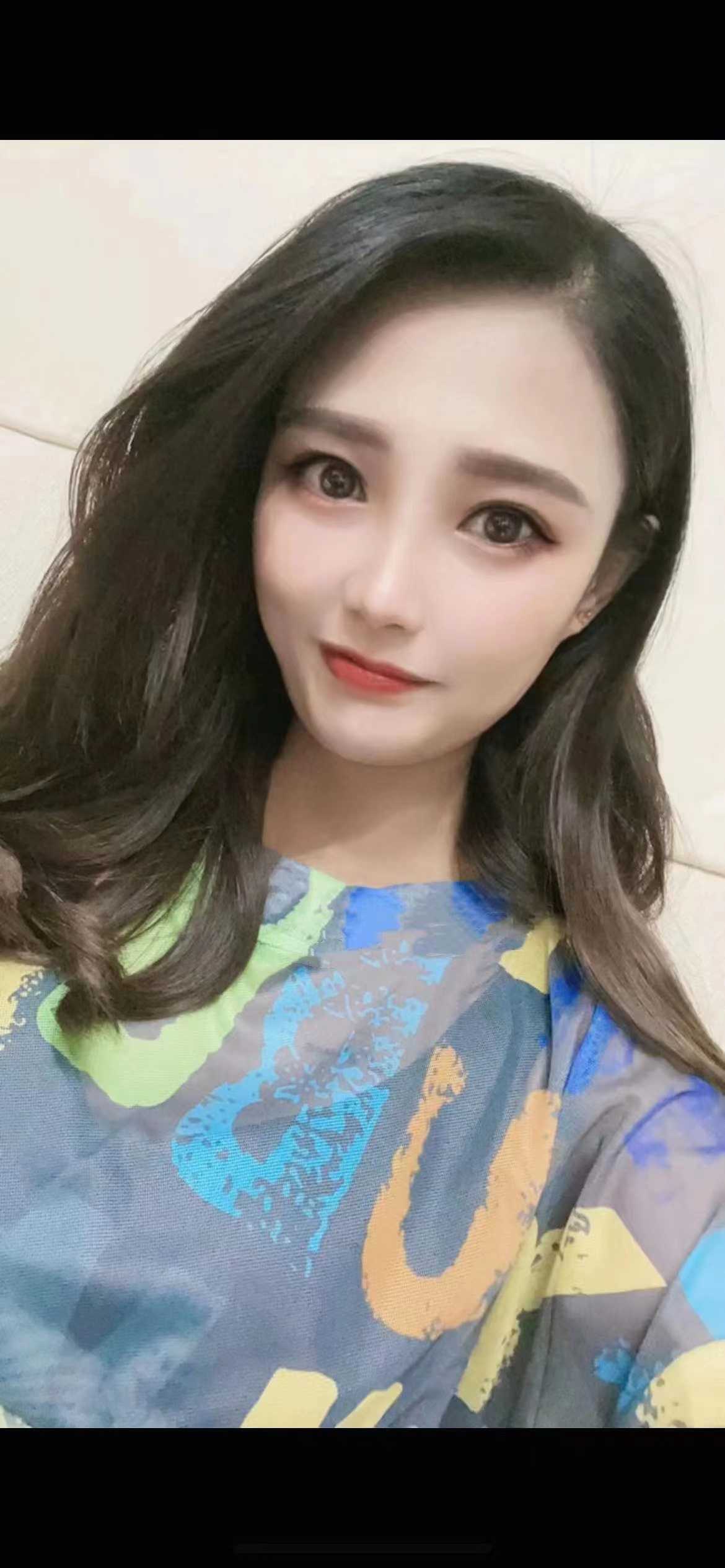 一边搞一边抓胸，感觉不错