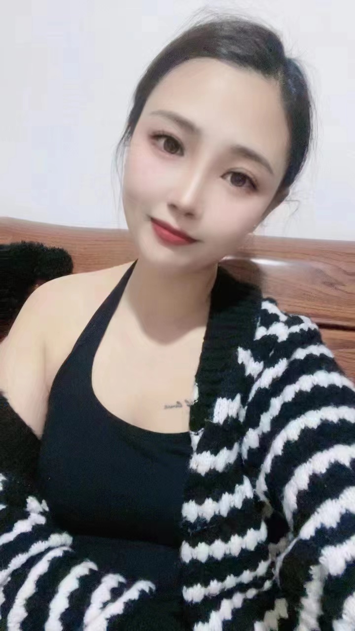 一边搞一边抓胸，感觉不错