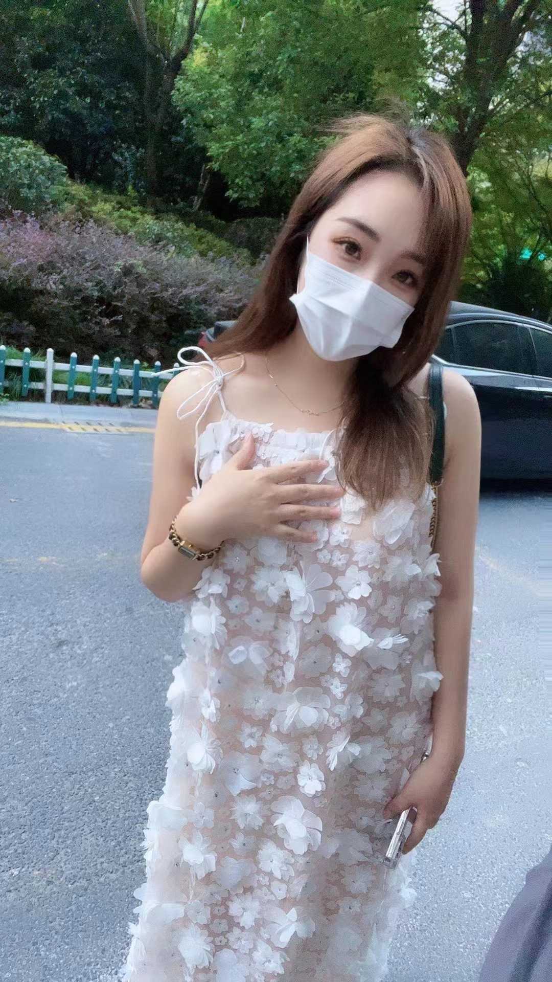 温柔听话乖巧妹子