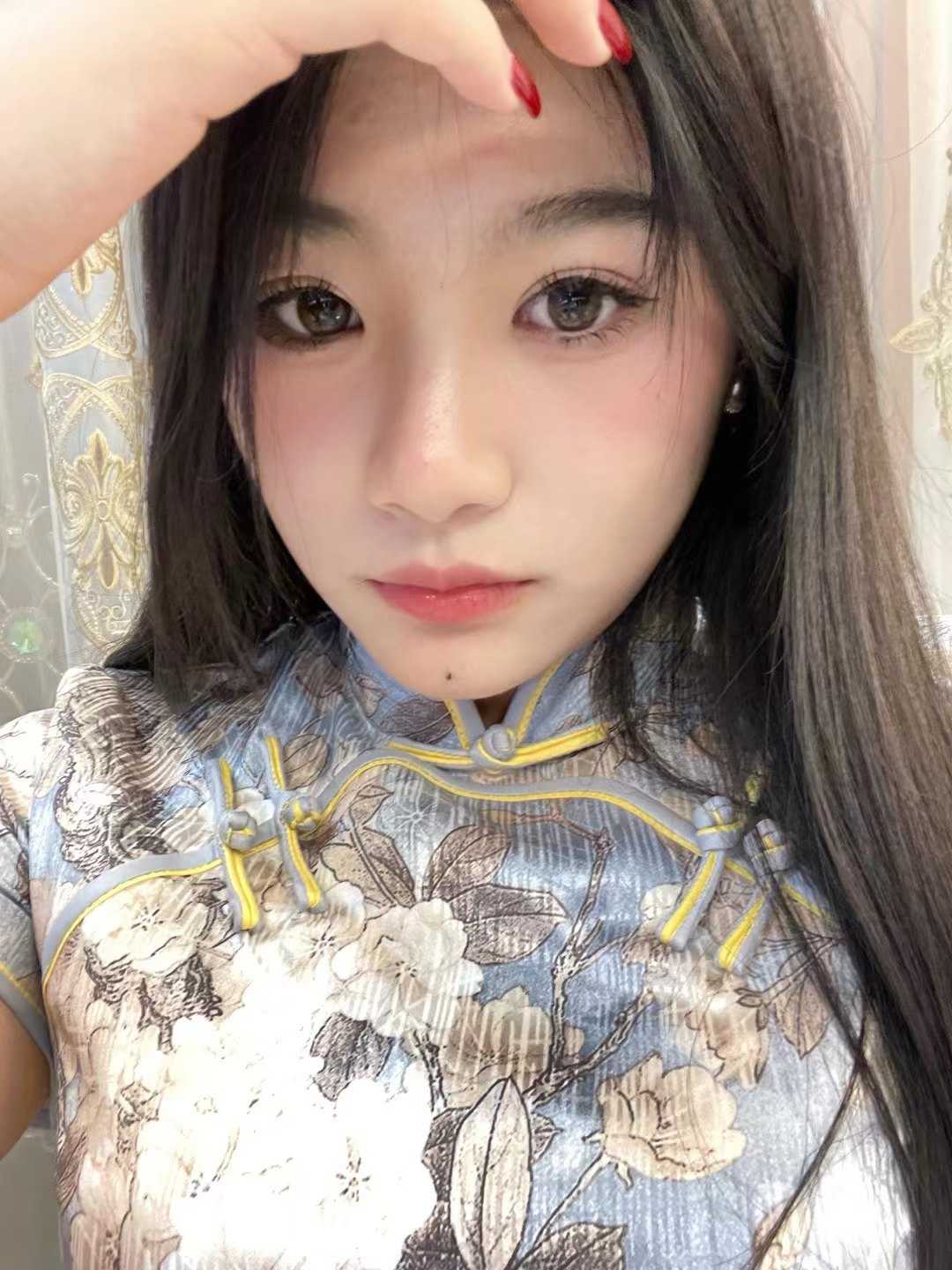 在我身上有节奏的动着 很爽