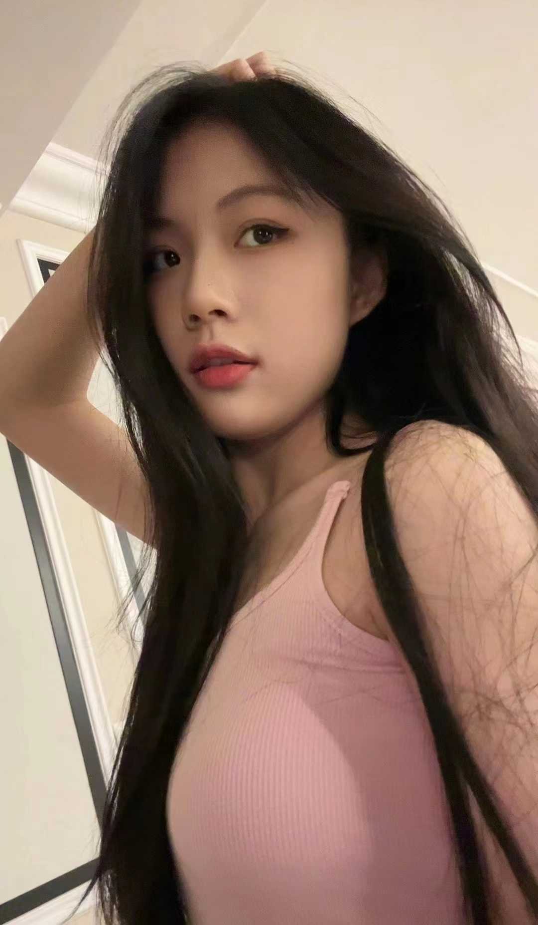 小姐姐身材颜值都很不错