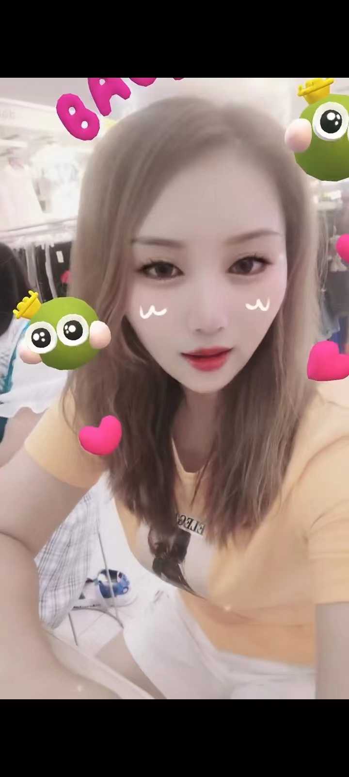 树木岭，性感的小姐姐。