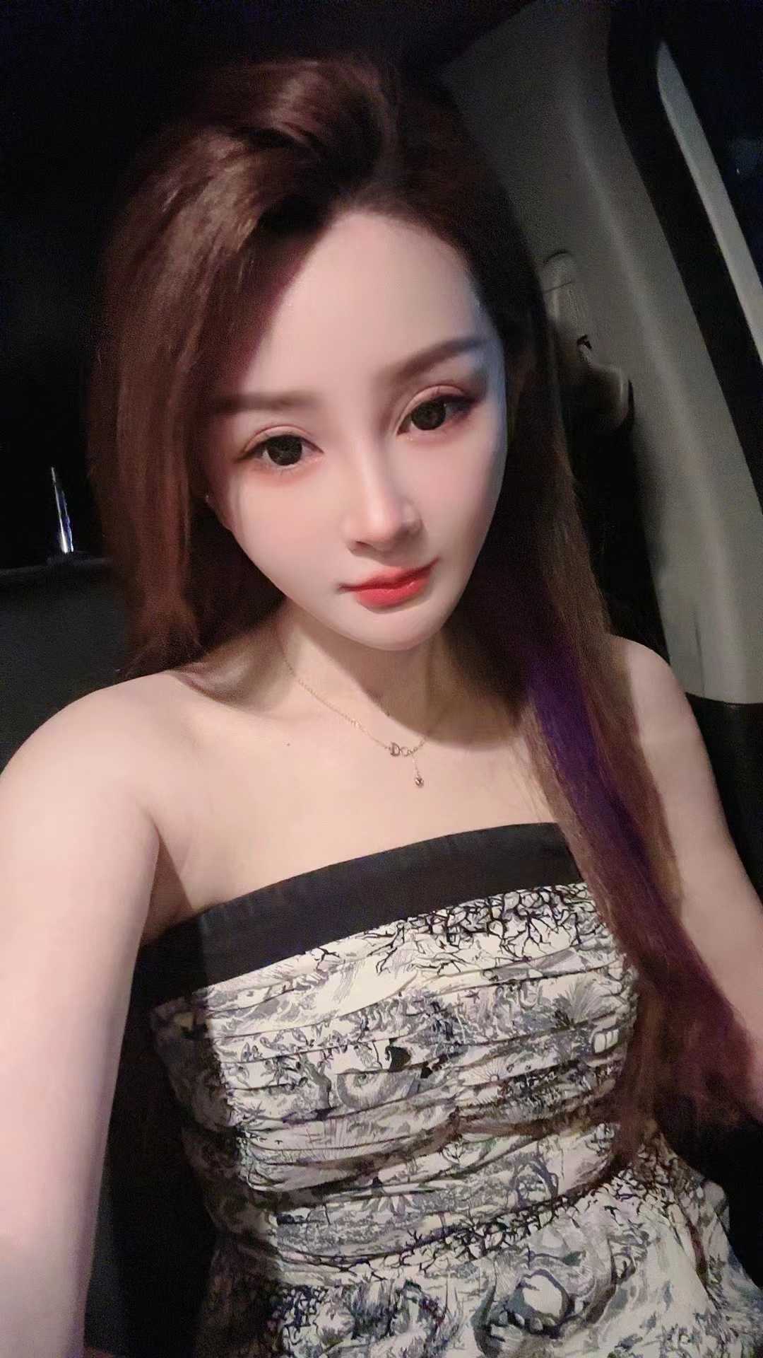 丰满有料的小姐姐