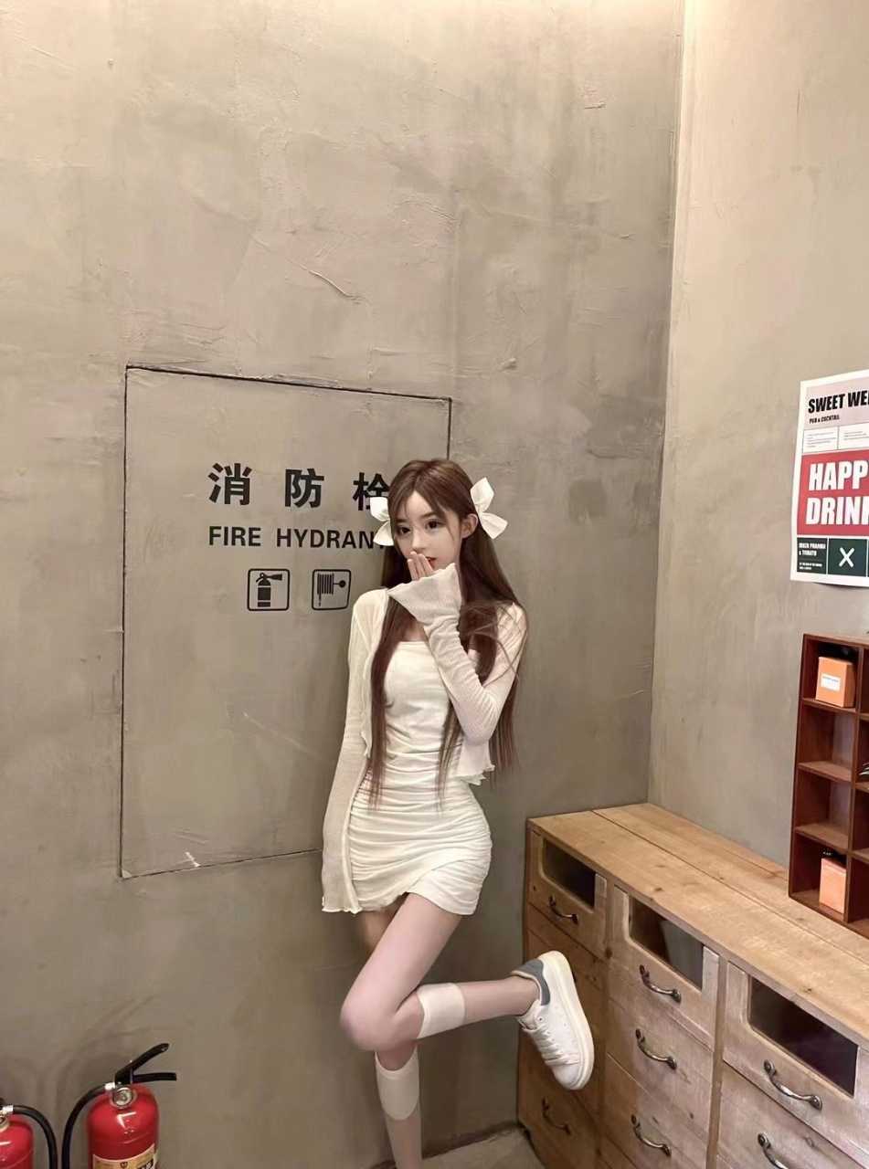 声音很甜颜值超棒的小姐姐