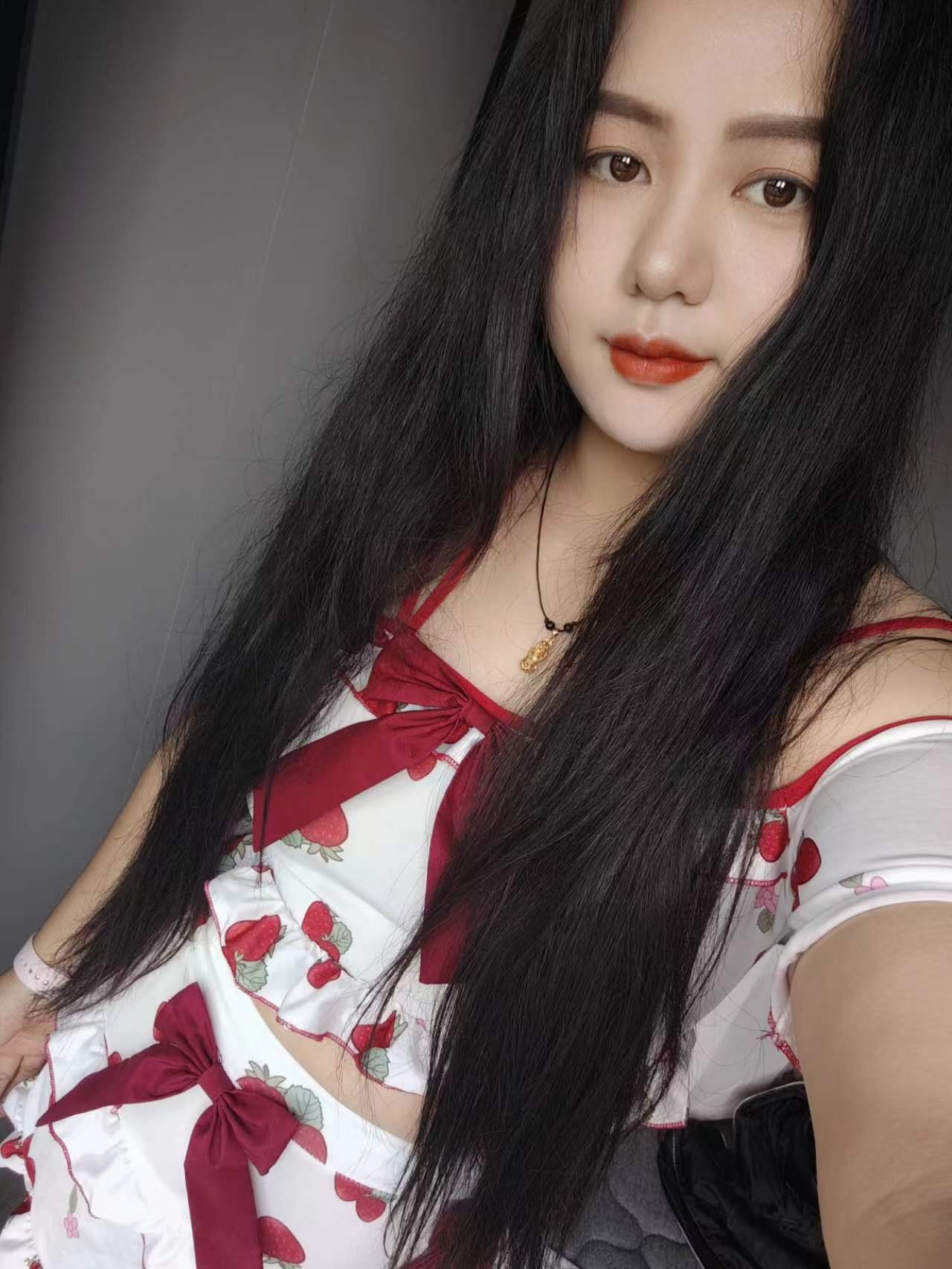 小姐姐有颜值，各种姿势都会